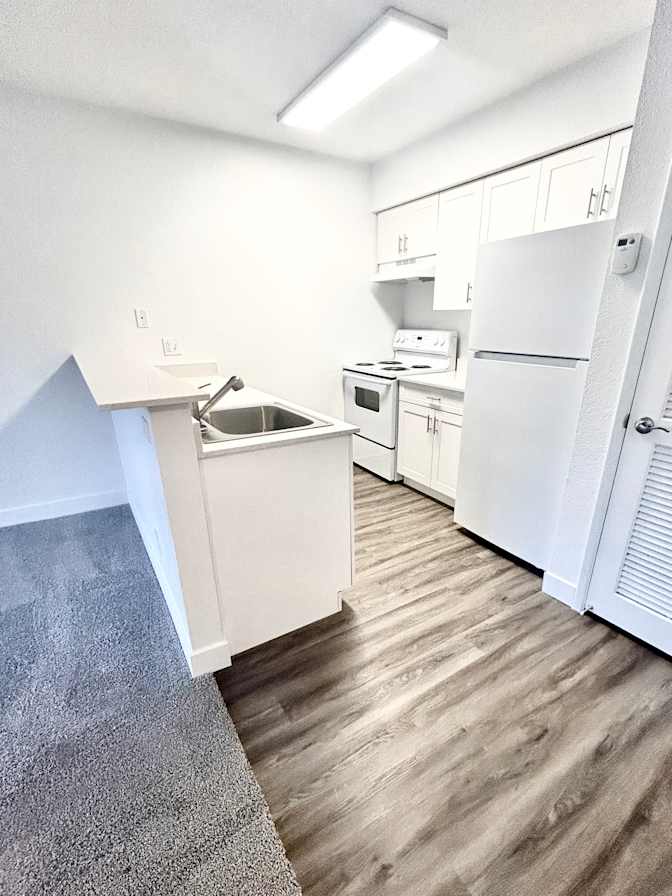 Woodlands Village Apartments's room