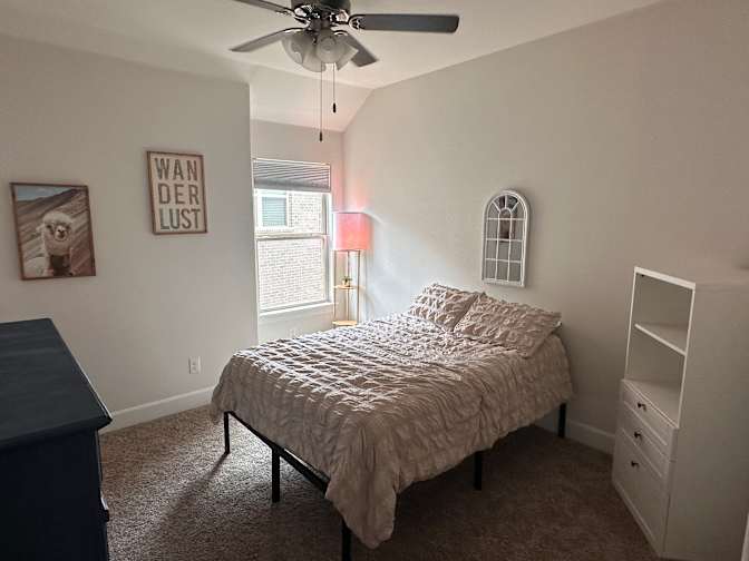 Lisa's room