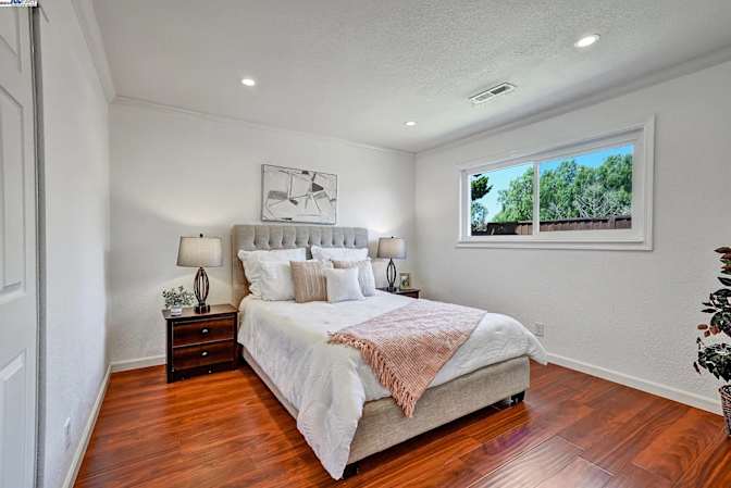 Sudhanshu Garg's room