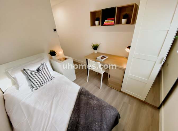 Aliyah Olaloye's room