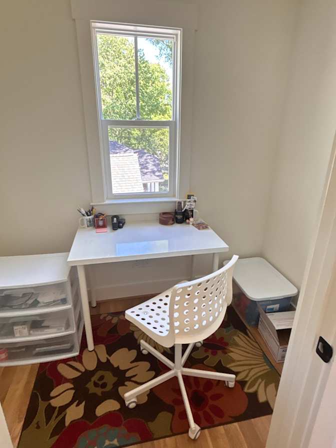 Caroline's room