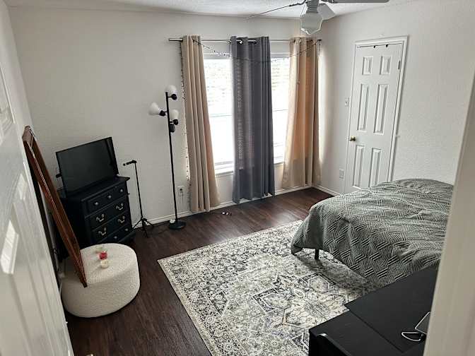 Dago's room