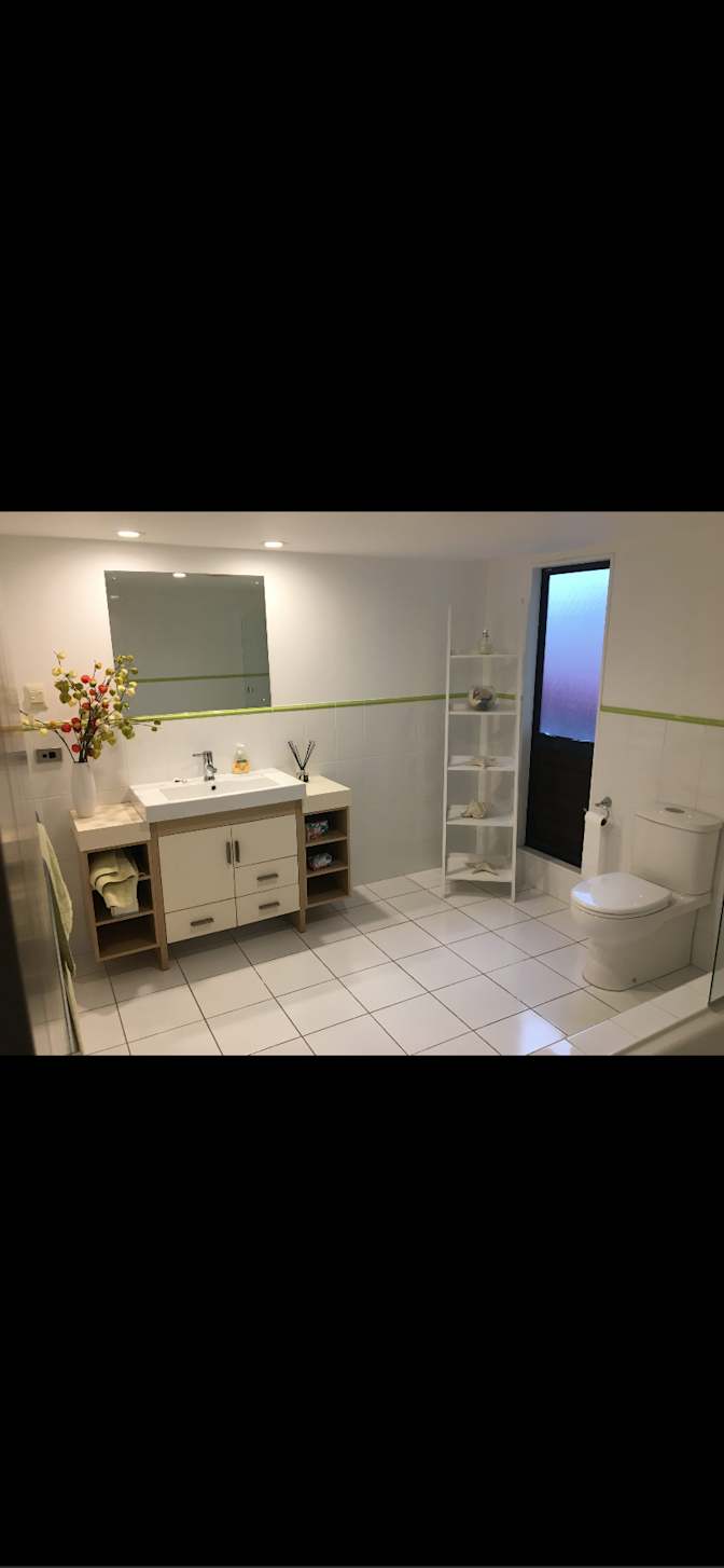 Mark Walls's room