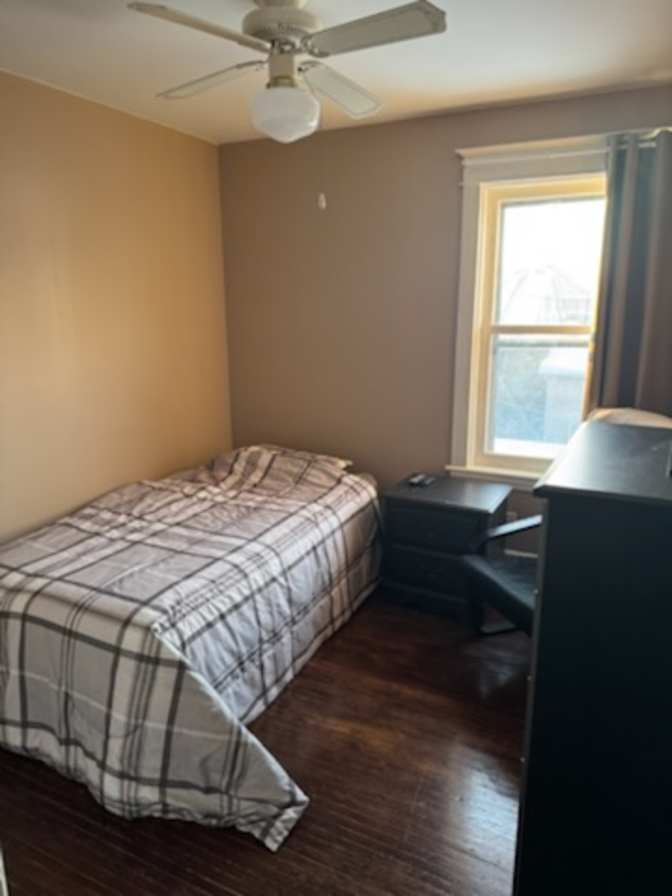 Sandy bemister's room