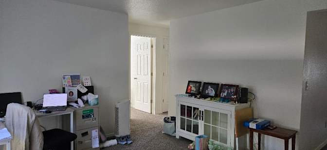 Petula Lee's room