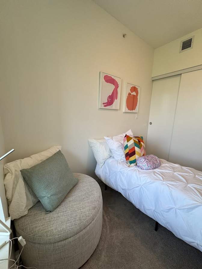 Van House's room