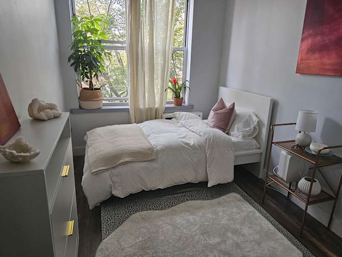 Sunset getaway's room