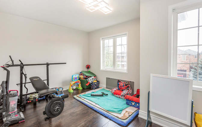 Gurjot Grewal's room