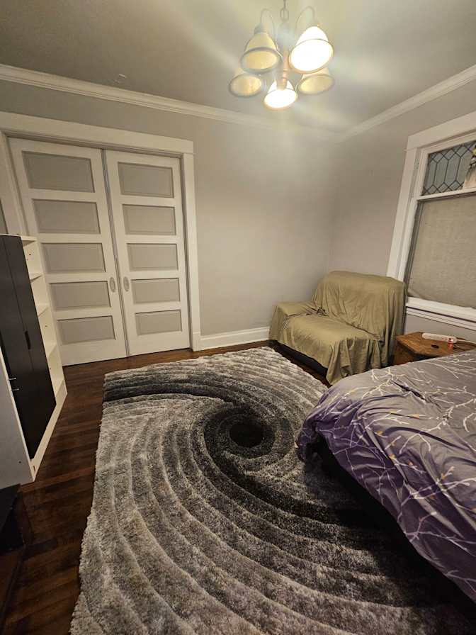 Noe's room