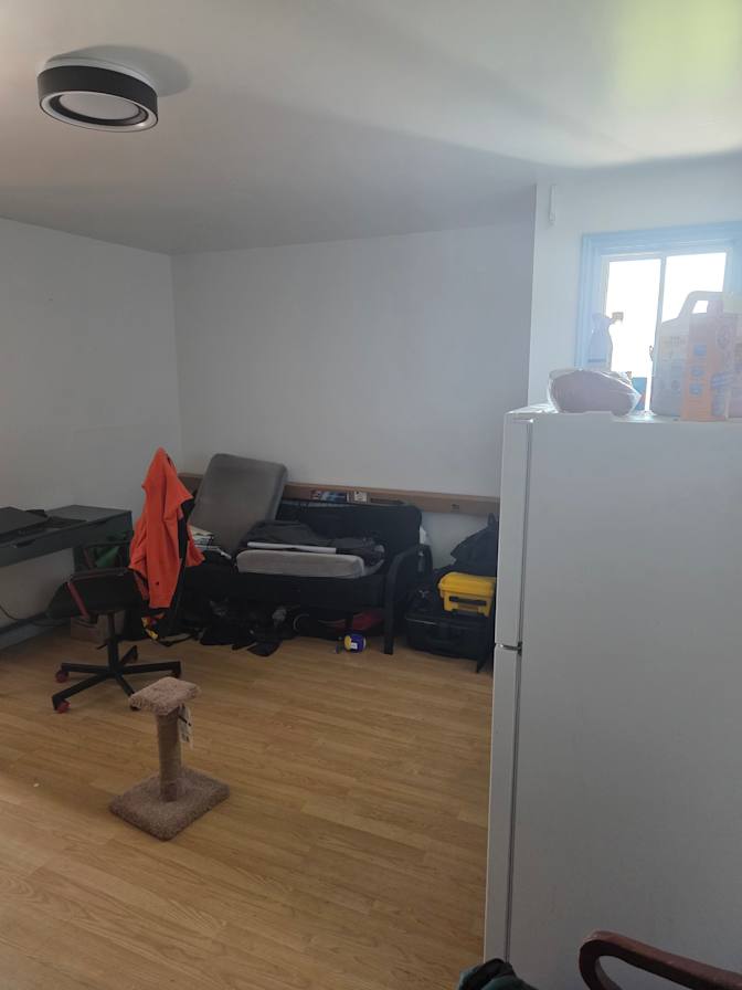 Dale's room