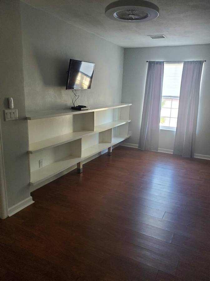 Ed Vivirito's room