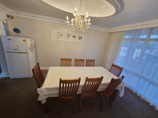 Mingsheng's room
