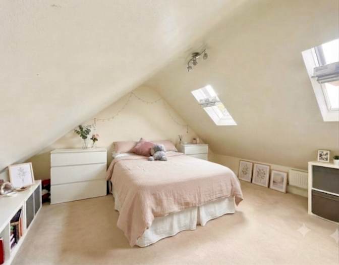 Alex Ton's room