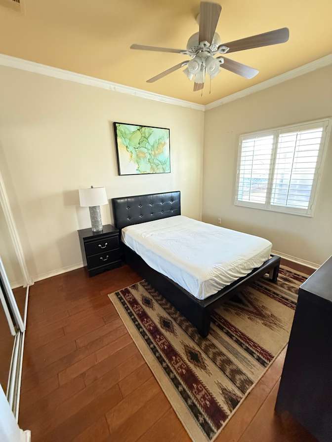 Alhina's room
