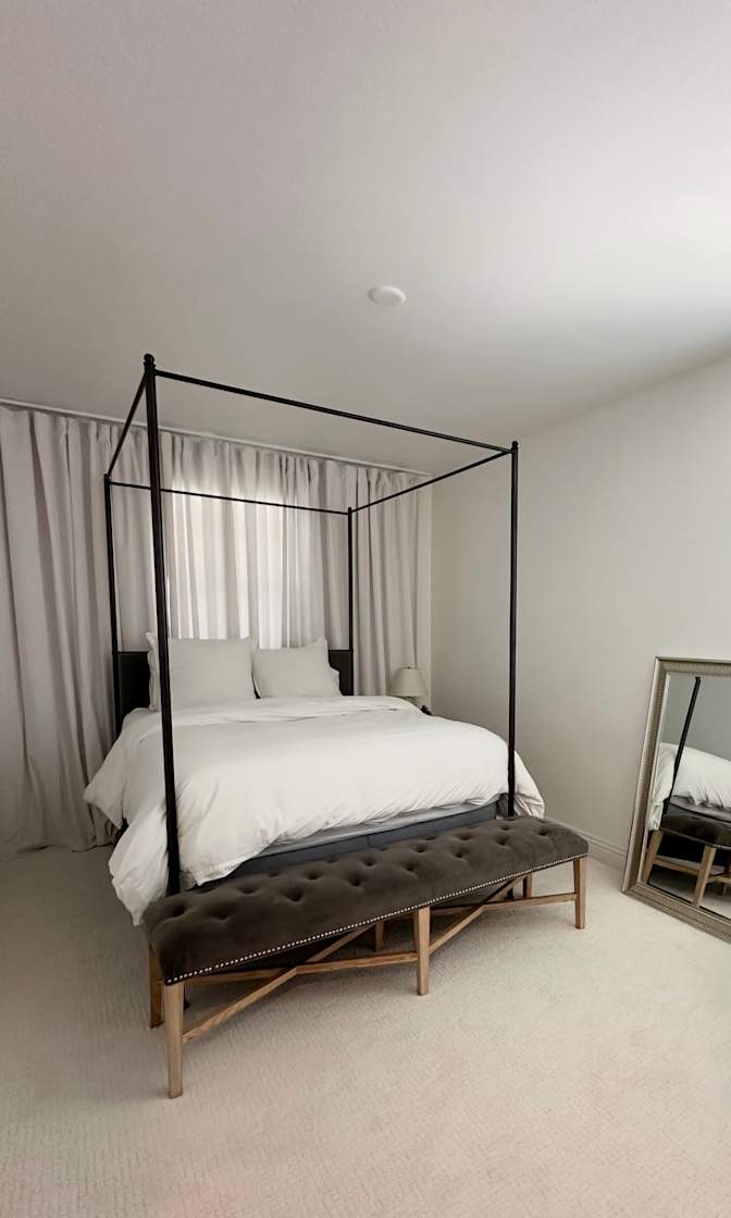 Jen's room