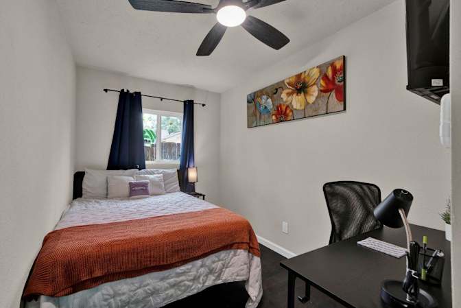 PadSplit's room