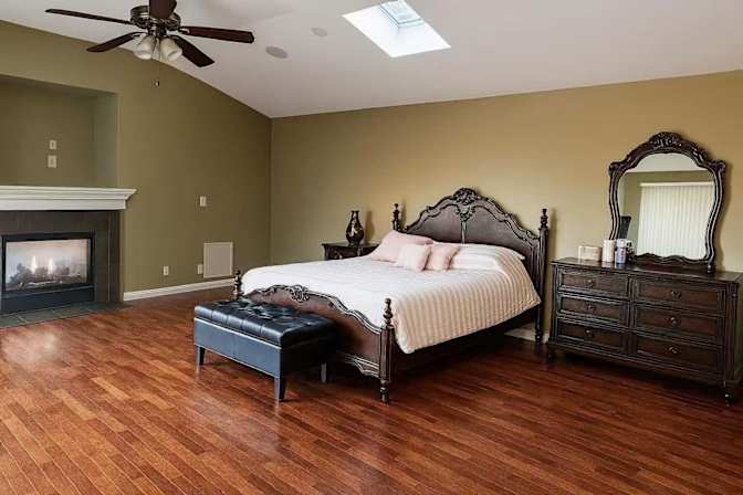 sandy's room