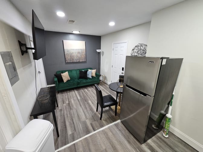 CL&C Property Management and Consulting's room