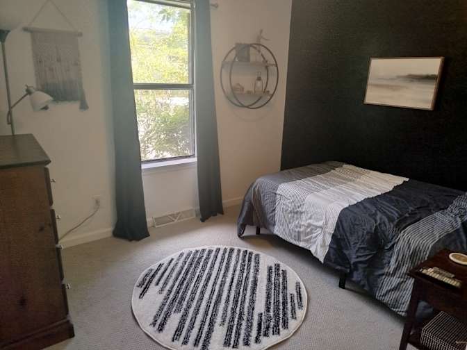 Lindsey Winders's room