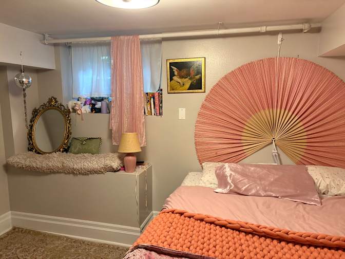 Aboni's room