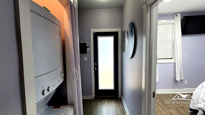 GBU Holdings Group's room