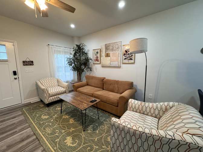 Alcove Rooms's room