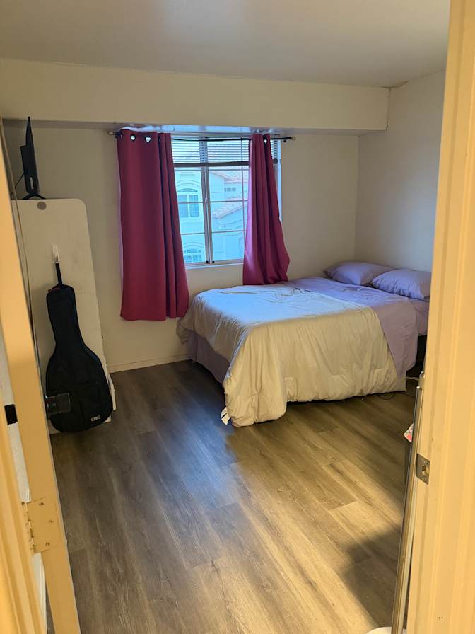 Gustavo's room