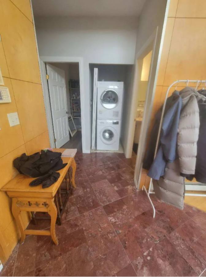 Nini's room
