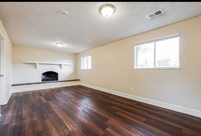 John  Collette's room