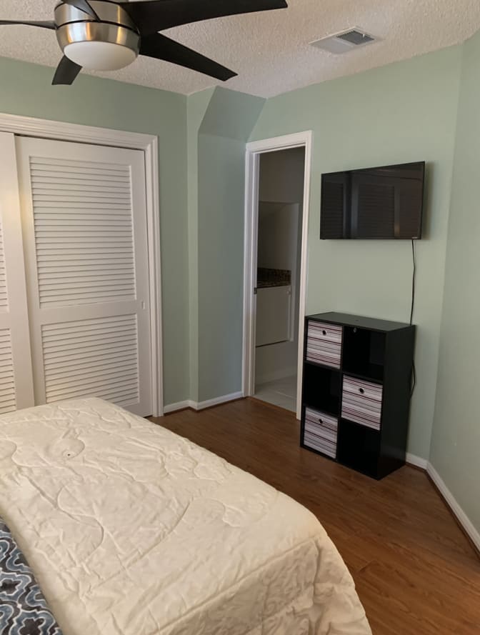 Travis Bloomfield's room
