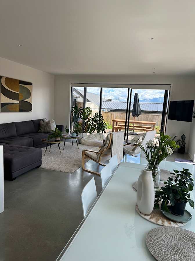 Linda A.'s room