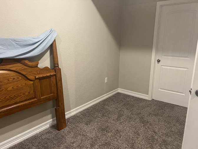 Tai's room