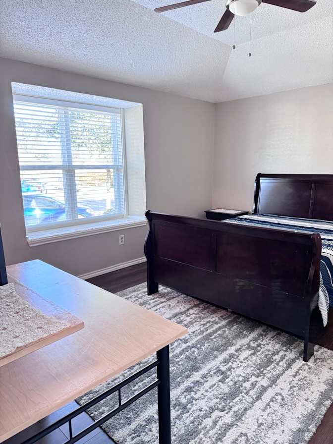 Sergio's room