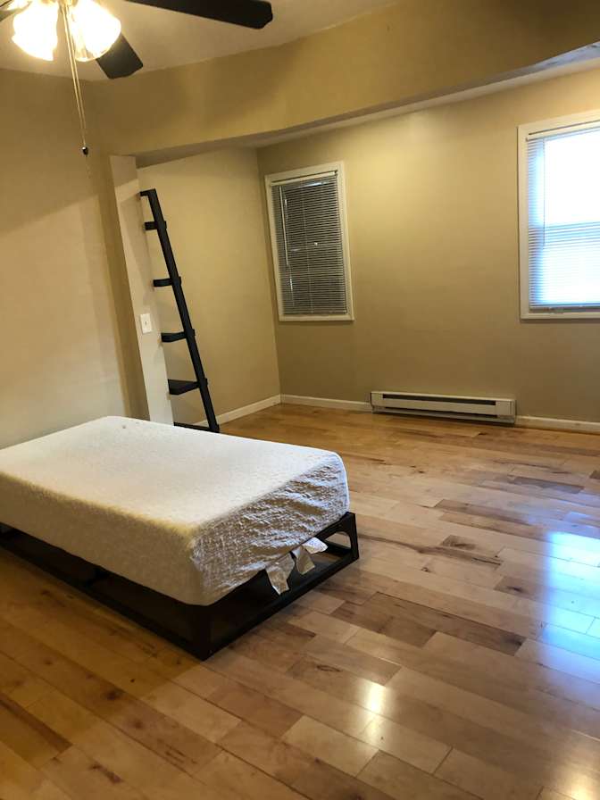 Lina's room