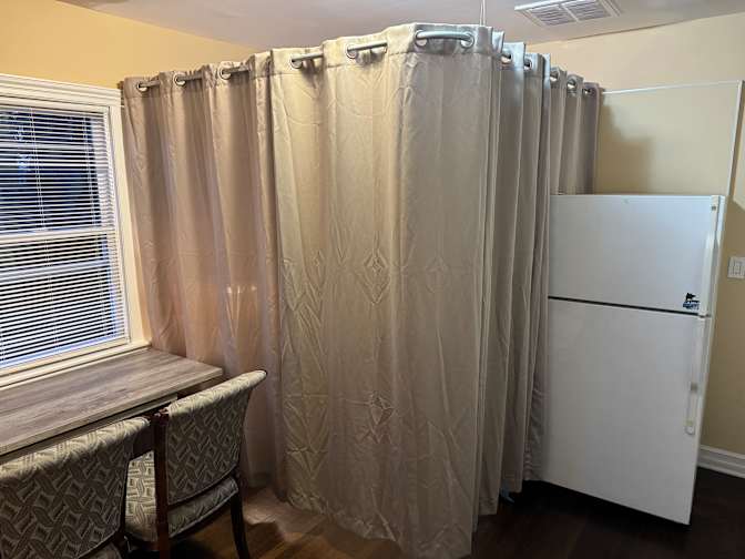 leo's room