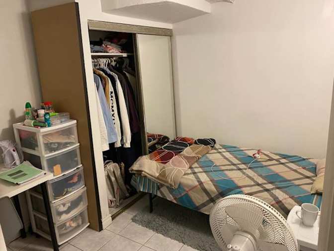 constantinos's room