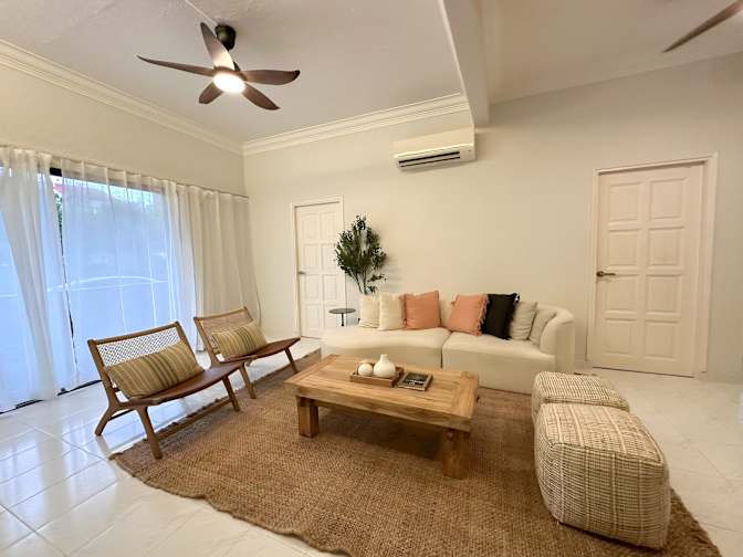 Hei Homes's room