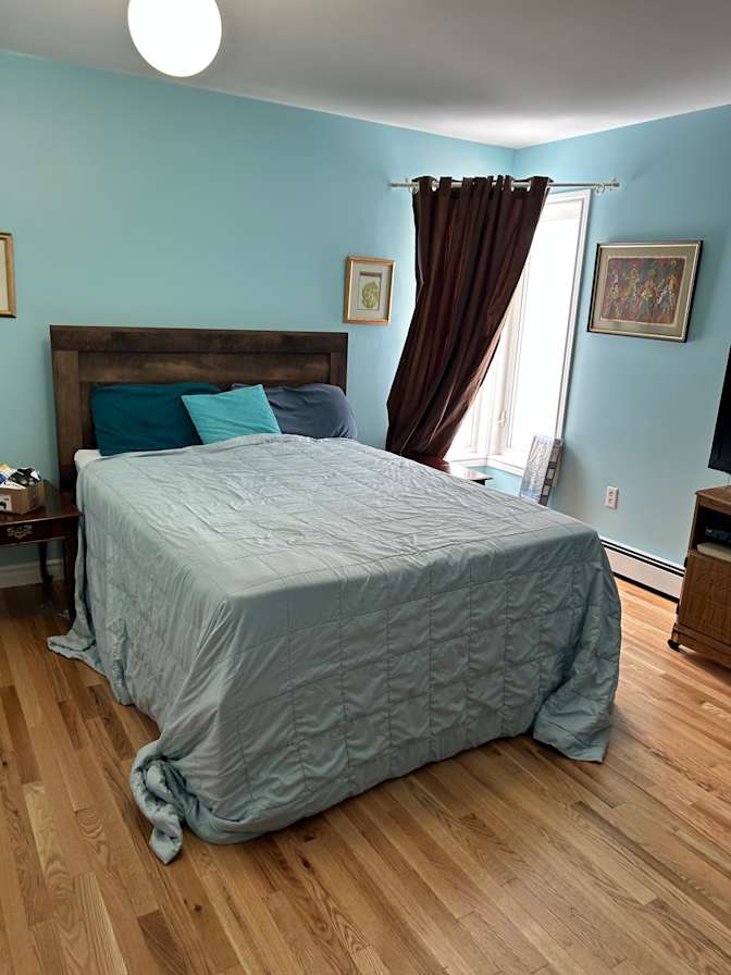 Room for rent's room