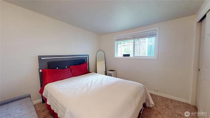 Nicole's room