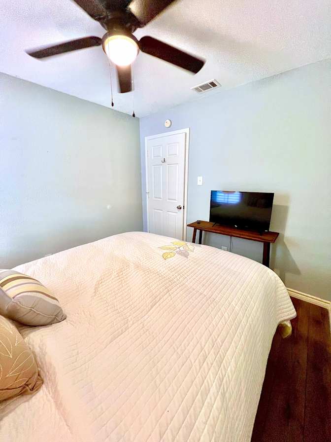 Dr Sam's room