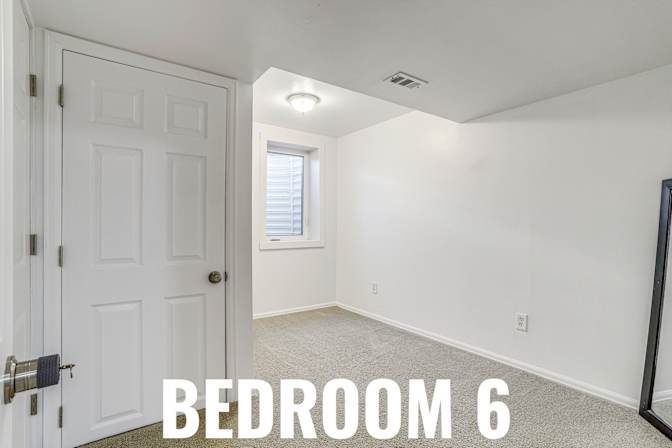HomeCrew's room