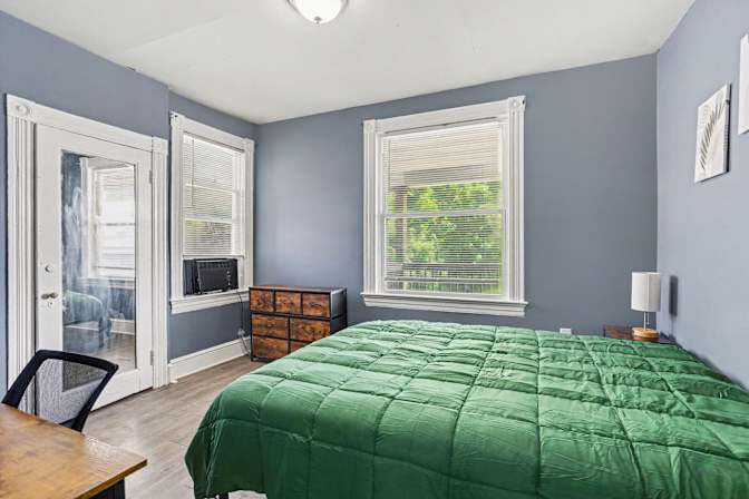Jeniffer's room