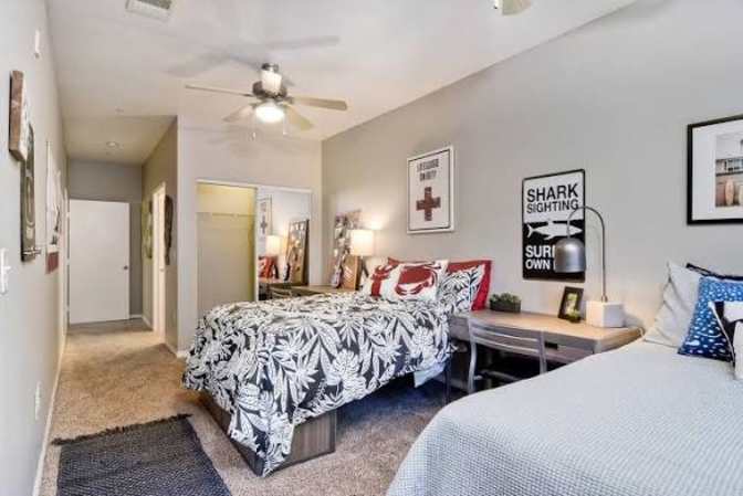 Tamara RICHEY's room