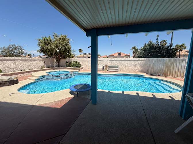 Elaheh's room
