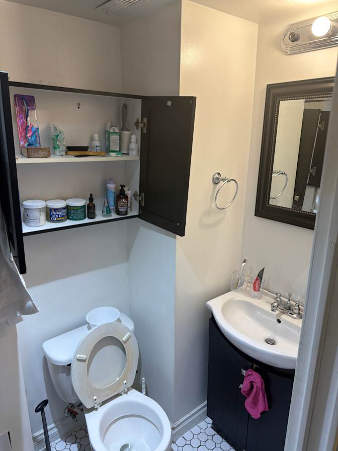 Motaze Cedrick Hope's room
