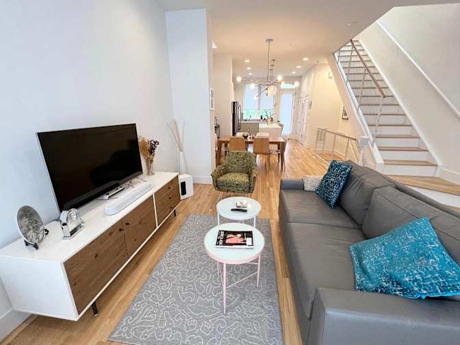 Alcove Rooms's room