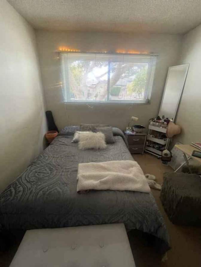 Christin Calderon's room