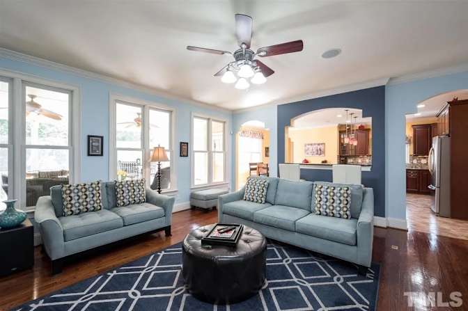 Alcove Rooms's room