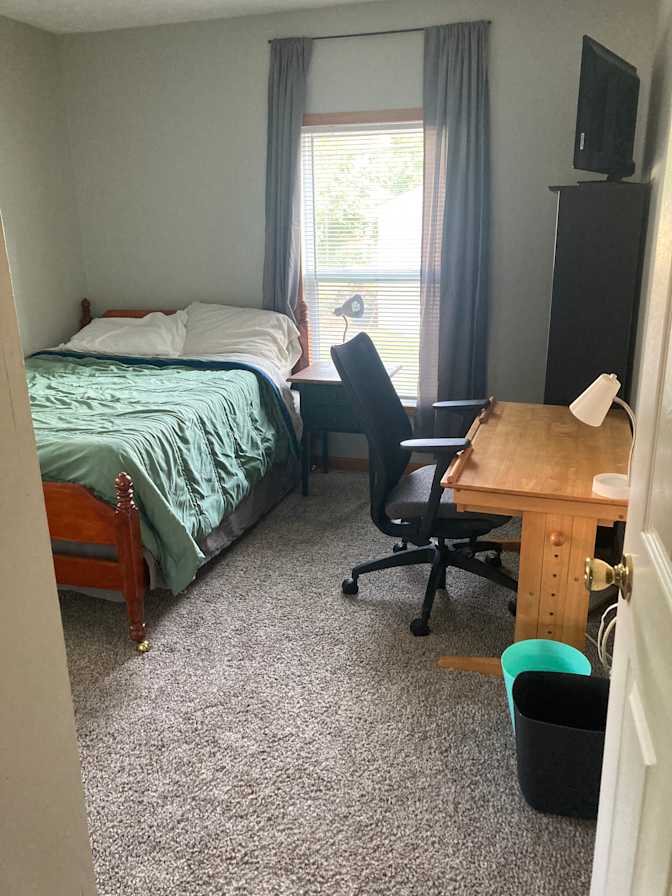 Naomi's room
