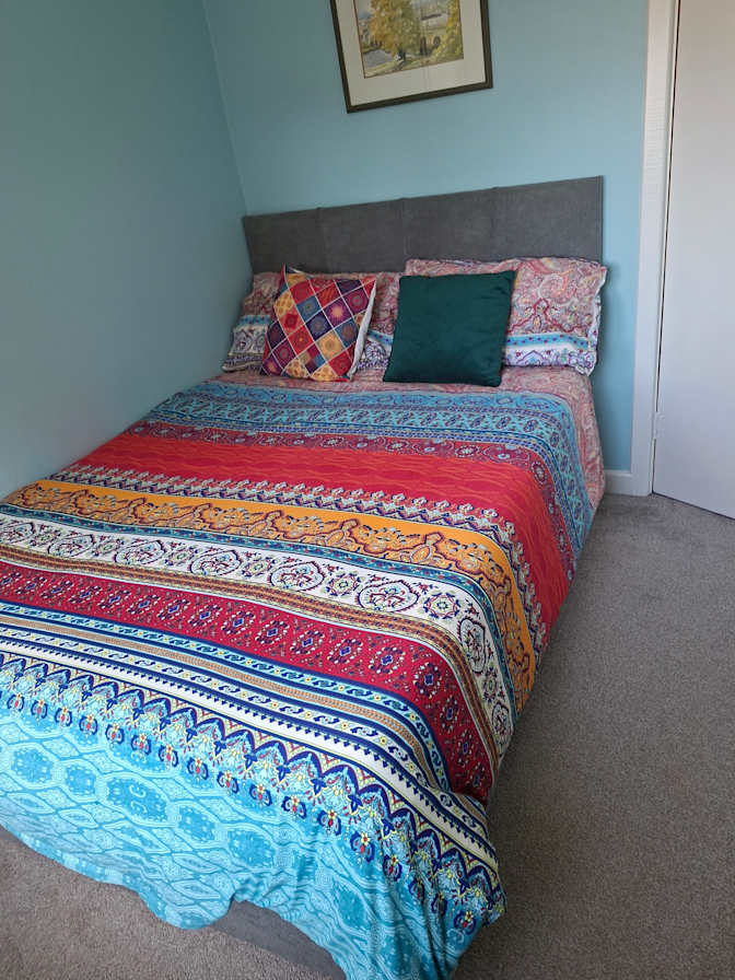 EVELYN's room